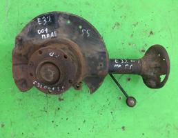 Кулак поворотный передний правый для BMW 7-серия E32 1986-1994  запчасти бу