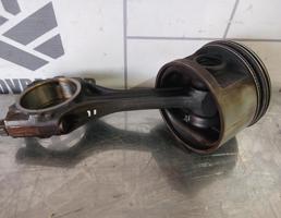 Поршень с шатуном для VW Golf 3 Vento 91-97  запчасти бу