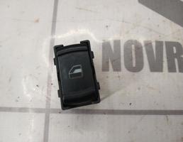 Кнопка стеклоподъемника для VW Passat B5 96-00  запчасти бу