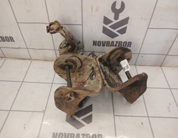 Кронштейн задней балки для VW Golf 3 Vento 91-97  запчасти бу