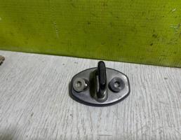 Ответная часть замка двери для Seat Ibiza 4 2002-2008  запчасти бу