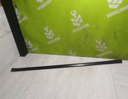 Уплотнитель стекла двери для Kia RIO 1 2000-2004  запчасти бу