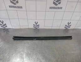 Накладка стекла заднего левого для Ford Focus 2 05-08  запчасти бу