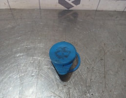 Крышка бачка омывателя для Audi A6 (C4) 1994-1997  запчасти бу