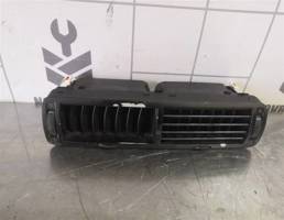 Дефлектор воздушный для VW Passat B5 96-00  запчасти бу