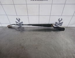 Поводок стеклоочистителя передний левый для VW Golf 4 Bora 97-05  запчасти бу