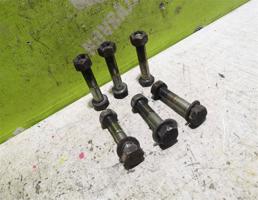 Болт для Mercedes Benz W210 E-class 1995-2000  запчасти бу