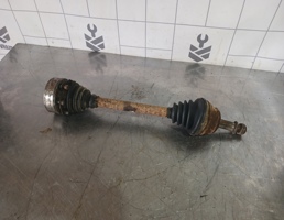 Полуось передняя левая для VW Passat  B3  1988-1993  запчасти бу