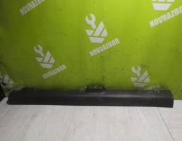 Накладка на порог для Suzuki Baleno 98-07  запчасти бу