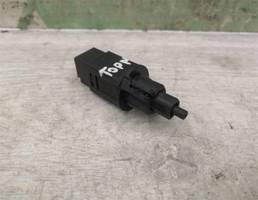 Датчик включения стопсигнала для Nissan Primera P11 96-02  запчасти бу