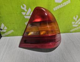 Фонарь задний правый для Mercedes Benz W202 93-00  запчасти бу