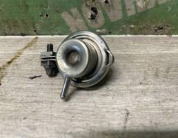 Регулятор давления топлива для Opel Vectra B 1995-1999  запчасти бу