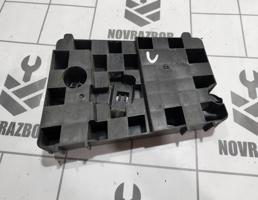 Кронштейн (сопут. товар) для Renault Clio 3  2005-2012  запчасти бу