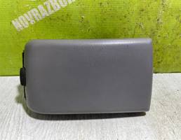 Подлокотник для Nissan Primera P11 96-02  запчасти бу