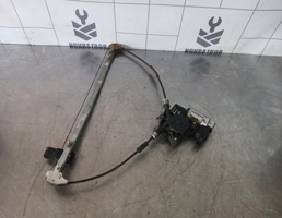 Стеклоподъемник электр. задний правый для Mazda Mazda 3  BK  02-09  запчасти бу