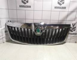 Решетка радиатора для Skoda Octavia A5 1Z   04-13  запчасти бу