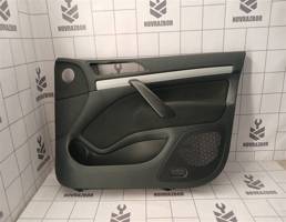 Обшивка двери комплект для Skoda Octavia A5 1Z   04-13  запчасти бу