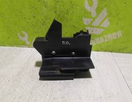 Замок двери передней правой для LADA VESTA 15-19  запчасти бу