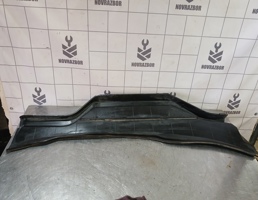 Водосток для Audi A6 (C4) 1994-1997  запчасти бу