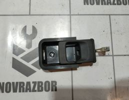 Ручка двери внутренняя правая для Volvo 440 1992-1994  запчасти бу