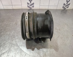 Патрубок для Audi A6 (C4) 1994-1997  запчасти бу