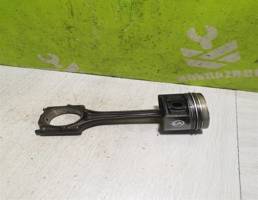 Поршень с шатуном для VW Golf 4 Bora 97-05  запчасти бу