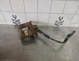 Суппорт передний левый для Peugeot 307 2001-2008  запчасти бу