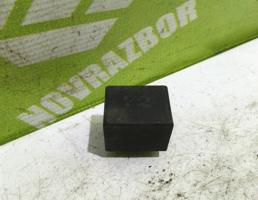 Реле для VW Golf 3 Vento 91-97  запчасти бу