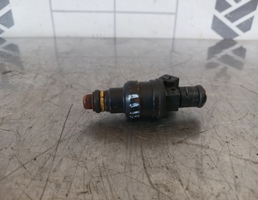 Форсунка инжекторная для Audi A6 (C4) 1994-1997  запчасти бу