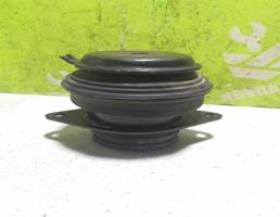 Опора двигателя для VW Polo Classic 95-02  запчасти бу