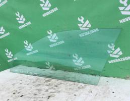 Стекло двери передней левой для VW Passat  B3  1988-1993  запчасти бу