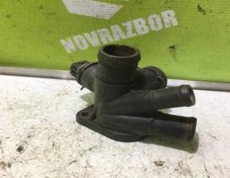 Фланец / тройник для VW Golf 3 Vento 91-97  запчасти бу