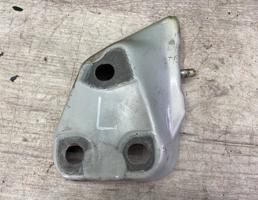 Кронштейн (сопут. товар) для VW Golf 4 Bora 97-05  запчасти бу