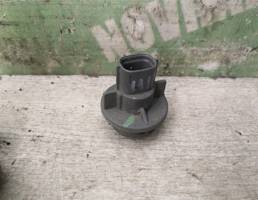 Патрон для Mitsubishi Space Wagon (N3,N4) 1991-2000  запчасти бу