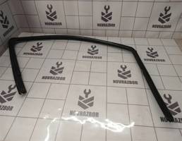 Уплотнитель стекла двери для Chevrolet Aveo (T300) 2011-2015  запчасти бу