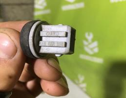 Датчик температуры воздуха для Audi A4 B5 94-00  запчасти бу