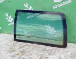 Стекло кузовное глухое левое для VW Polo 99-01  запчасти бу