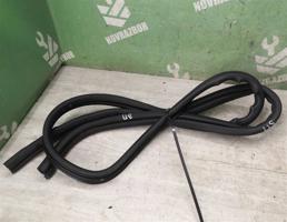 Уплотнитель двери для Fiat Punto 1(176) 93-99  запчасти бу