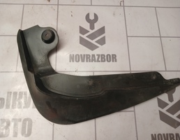 Брызговик передний правый для Skoda Yeti 2009-2018  запчасти бу