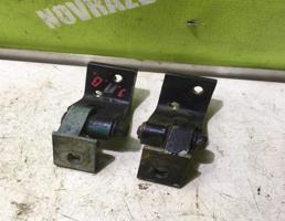 Петля двери для VW Polo 94-99  запчасти бу