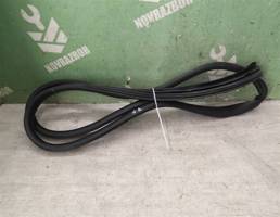 Уплотнитель двери для LADA VESTA 15-19  запчасти бу