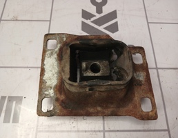 Опора КПП левая для Ford Focus 1 1998-2004  запчасти бу