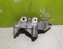 Кронштейн двигателя правый для Skoda Octavia A4 1U 2000-2011  запчасти бу