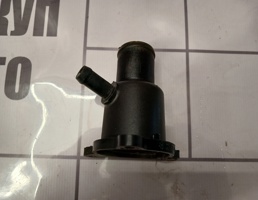 Крышка термостата для Renault Logan 2005-2014  запчасти бу