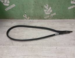 Уплотнитель для Mazda 626 (GE) 1992-1997  запчасти бу