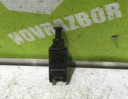 Датчик включения стопсигнала для VW Golf 3 Vento 91-97  запчасти бу