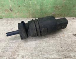 Насос омывателя для VW Golf 4 Bora 97-05  запчасти бу