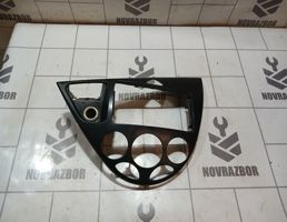 Рамка магнитолы для Ford Focus 1 1998-2004  запчасти бу