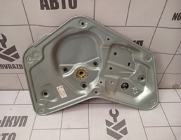 Стеклоподъемник мех задний правый для Skoda Yeti 2009-2018  запчасти бу