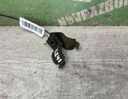 Кронштейн крепления переднего стабилизатора для VW Polo Classic 95-02  запчасти бу